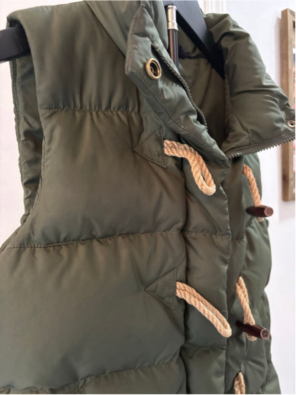 J.Crew Down Puffer Vest Women's XS Olive Green Wood Rope Toggle Full Zi - Picture 4 of 8